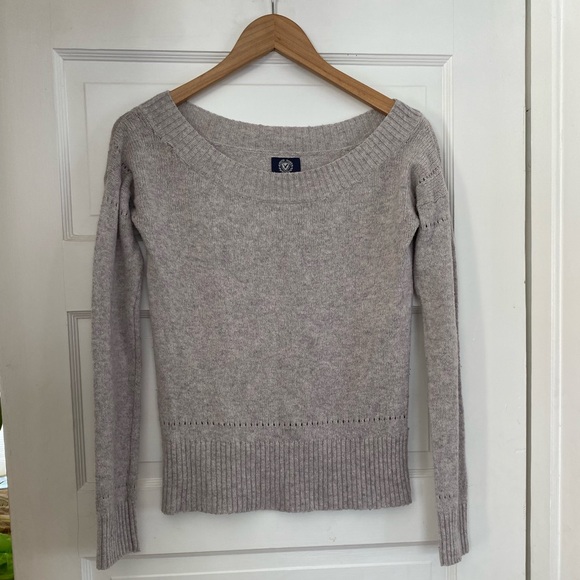 American Eagle Scoop Neck Sweater - Picture 1 of 4